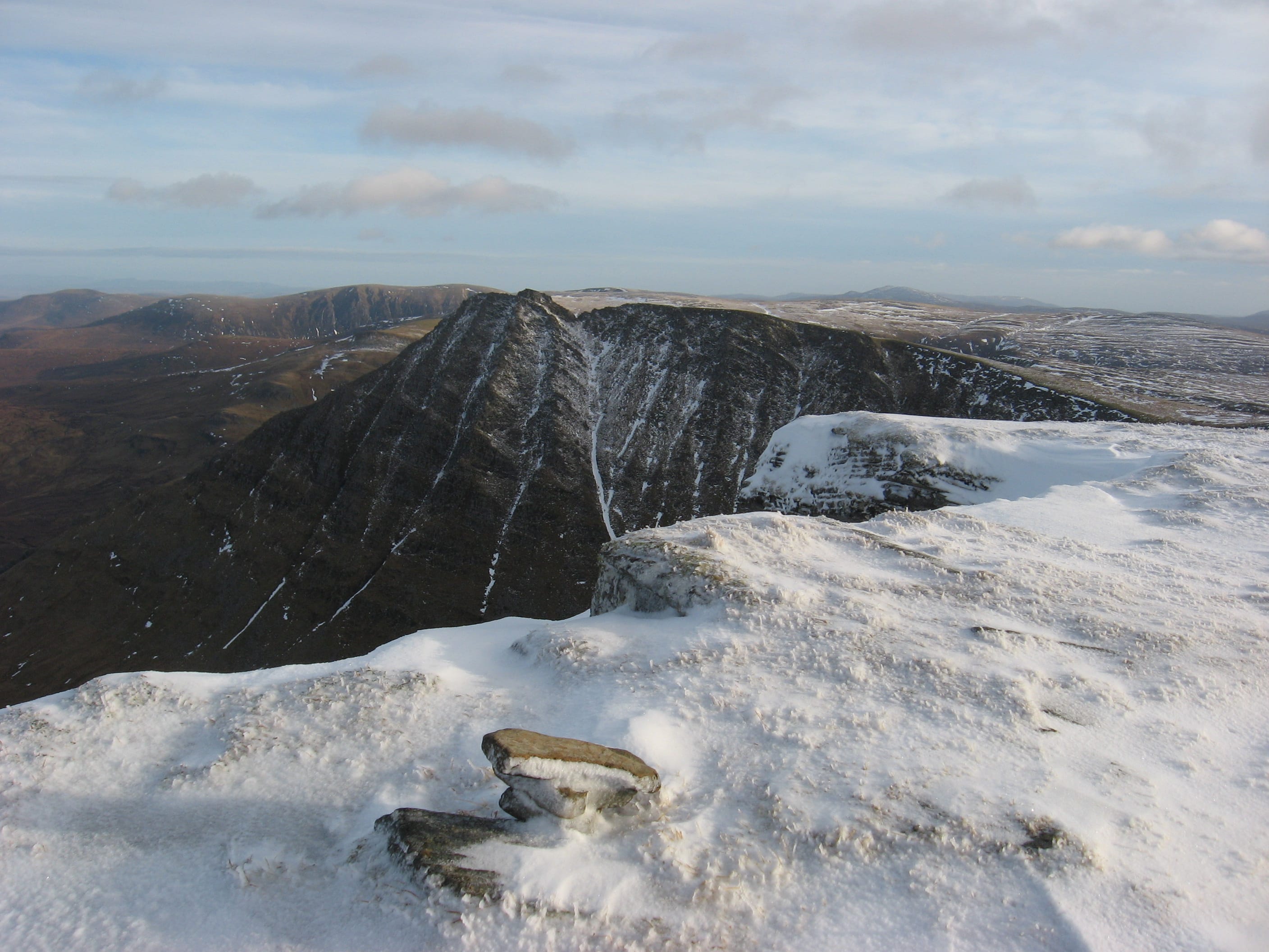 TAKING A PEAK: Looking to An Sgurr