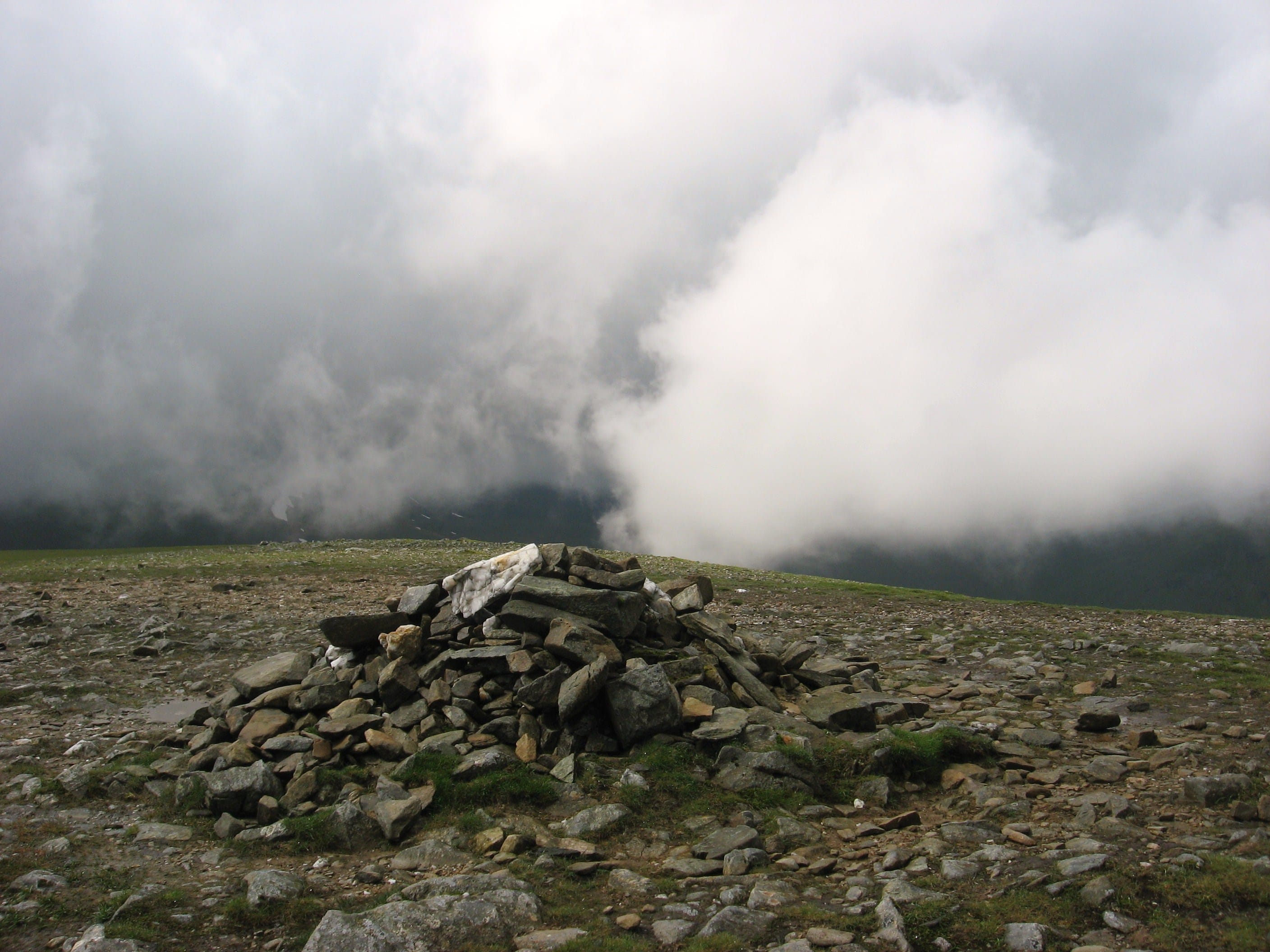 CLOUD DANCE: Mhanach summit