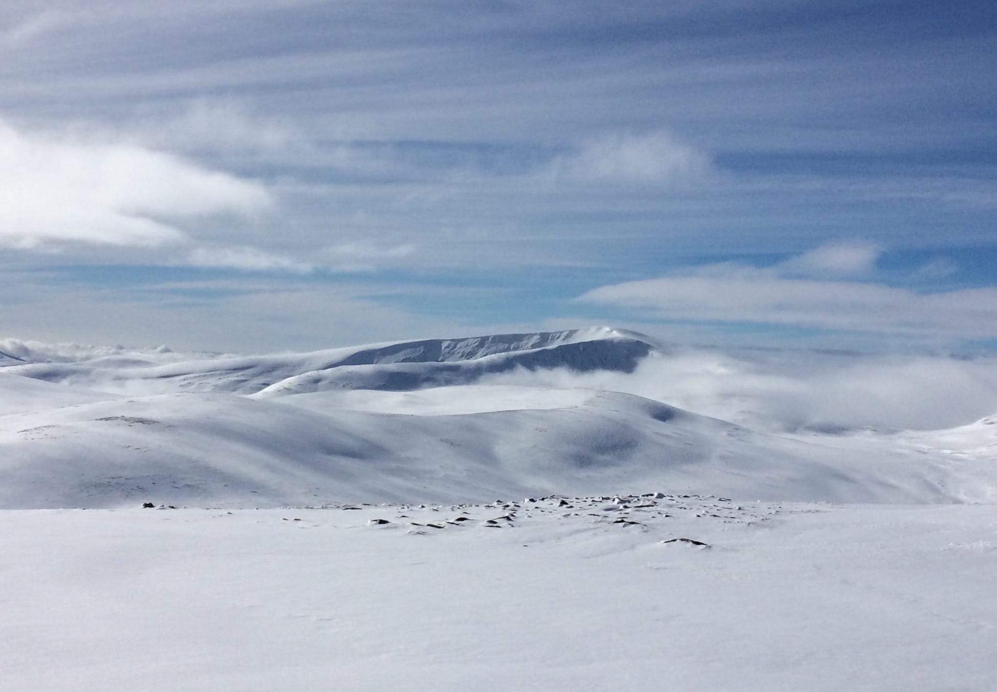 ABOVE THE CLOUD: Glas Tulaichean