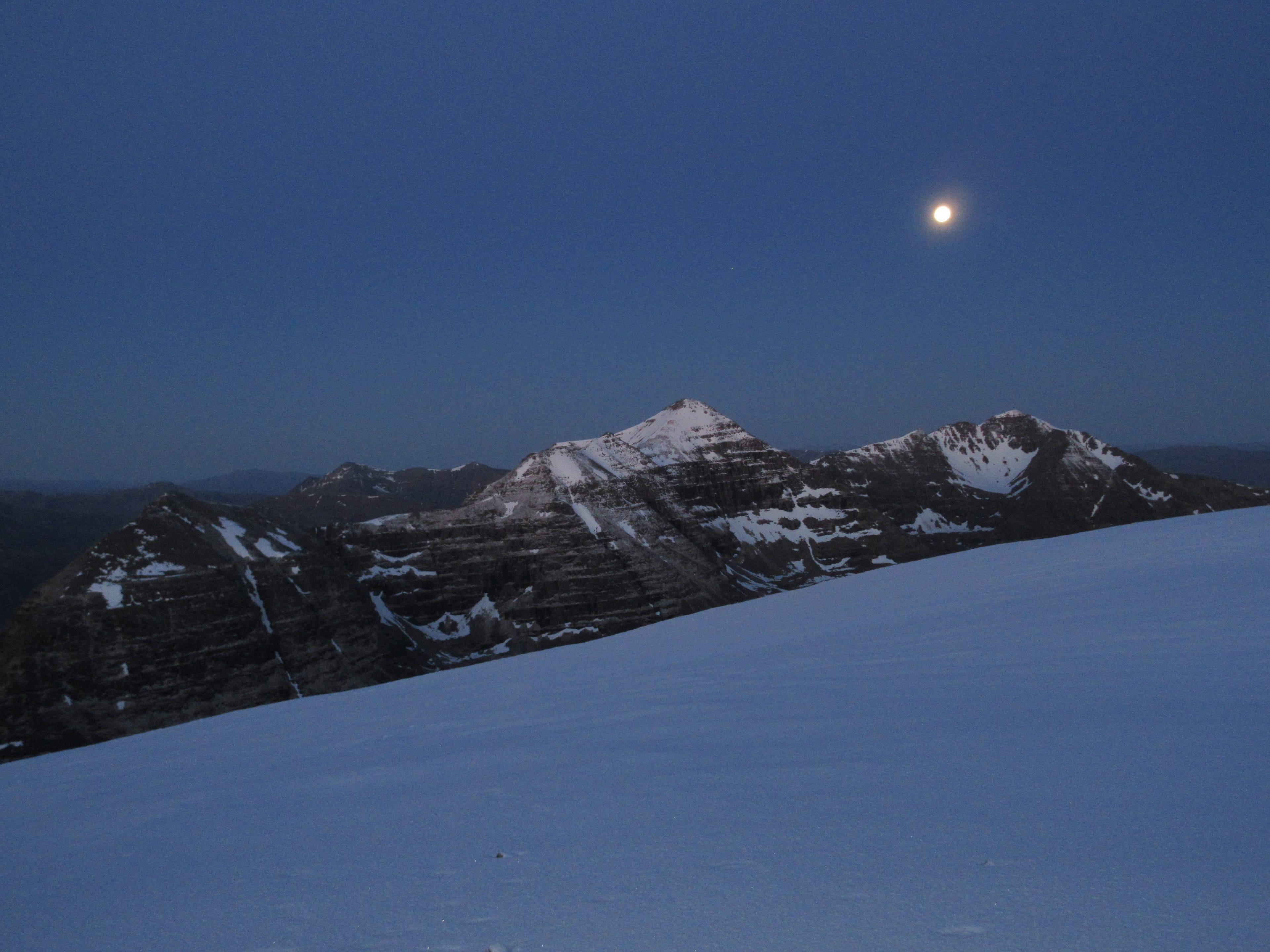 FULL MOON: View to Liathach
