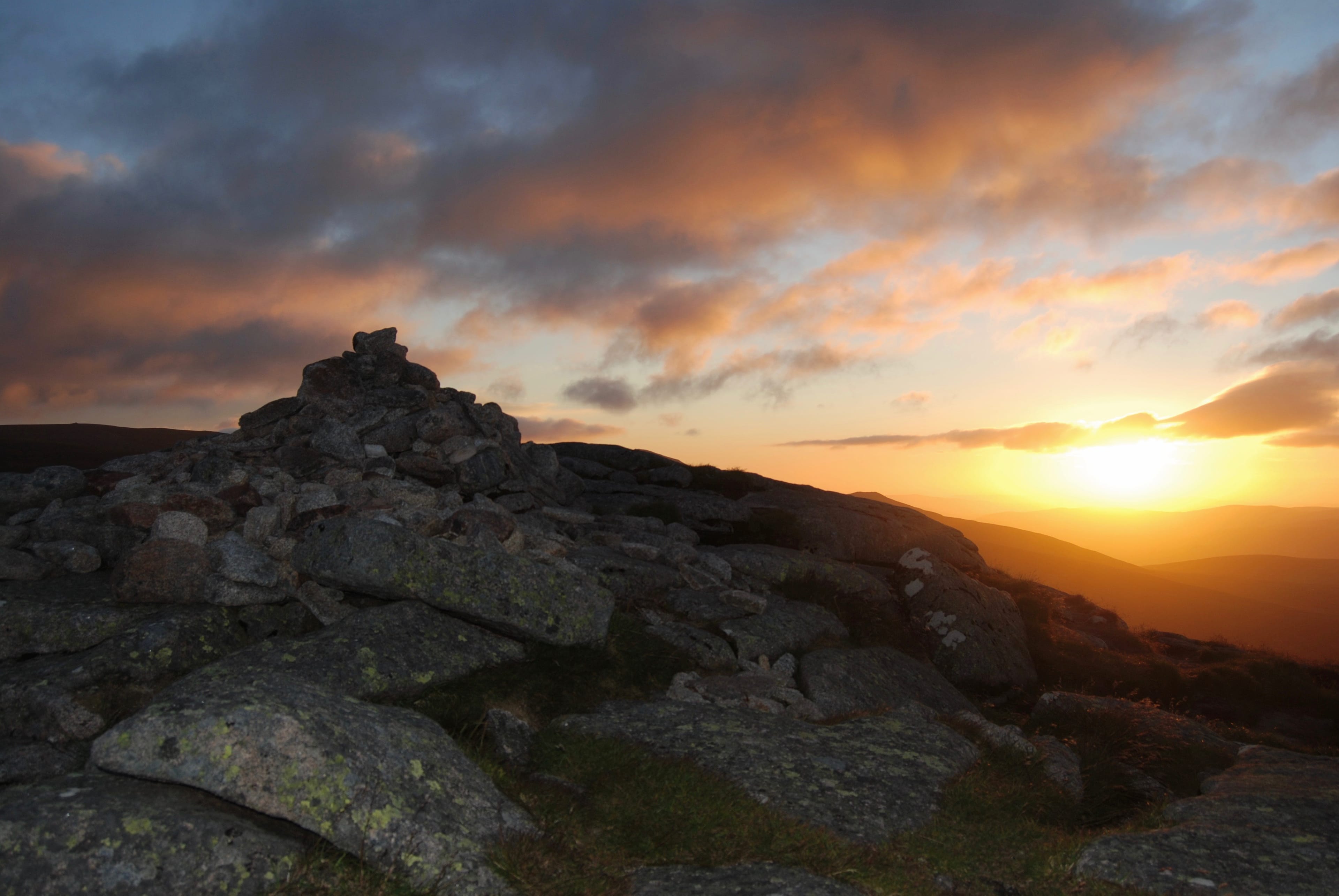 DEJA VU: Broad Cairn summit